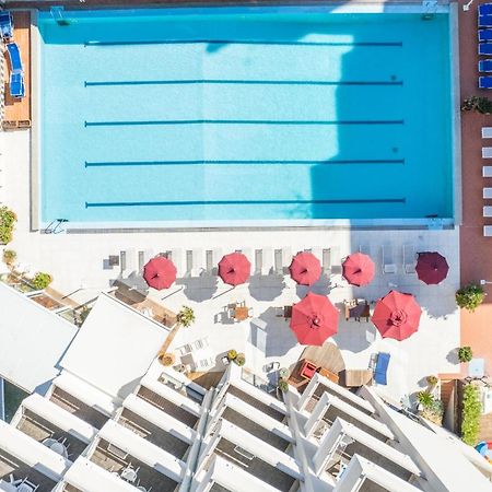 Unahotels Imperial Sport Hotel ペザロ エクステリア 写真