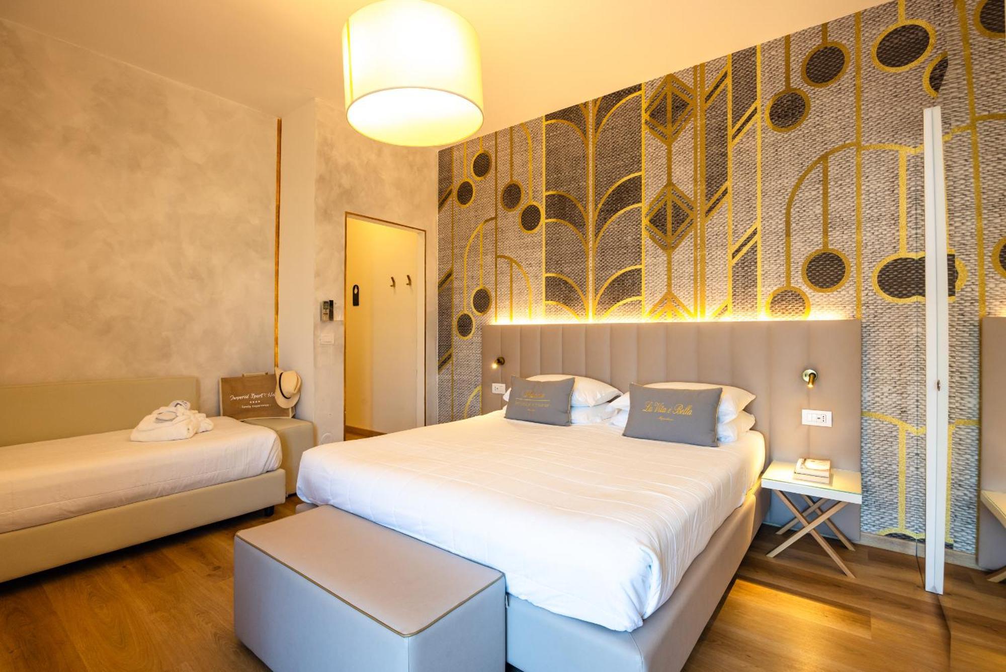 Unahotels Imperial Sport Hotel ペザロ エクステリア 写真