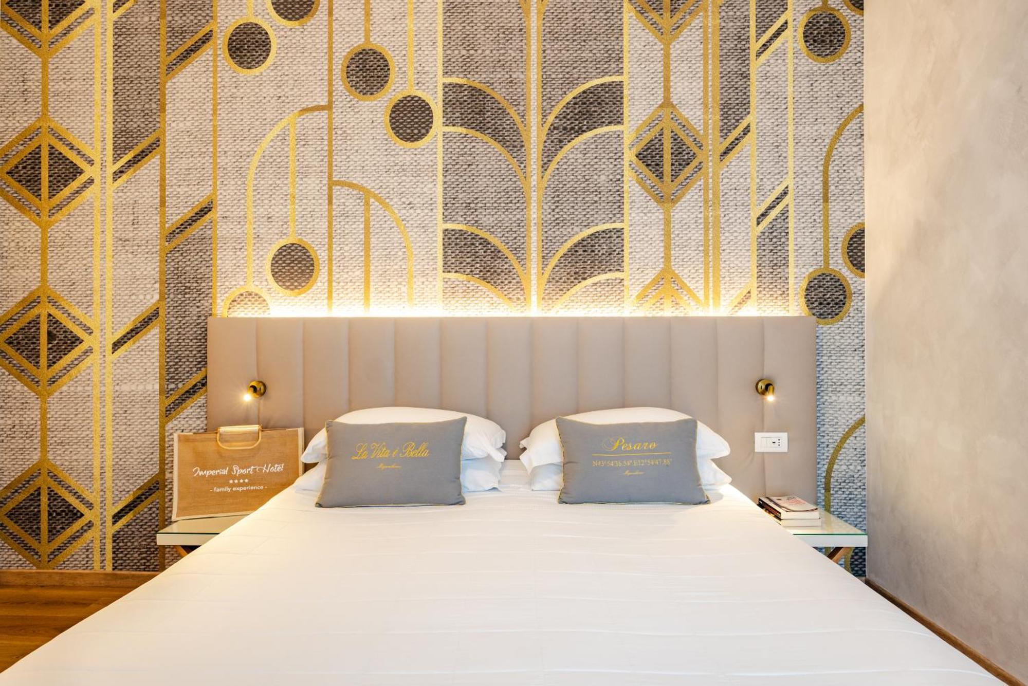 Unahotels Imperial Sport Hotel ペザロ エクステリア 写真