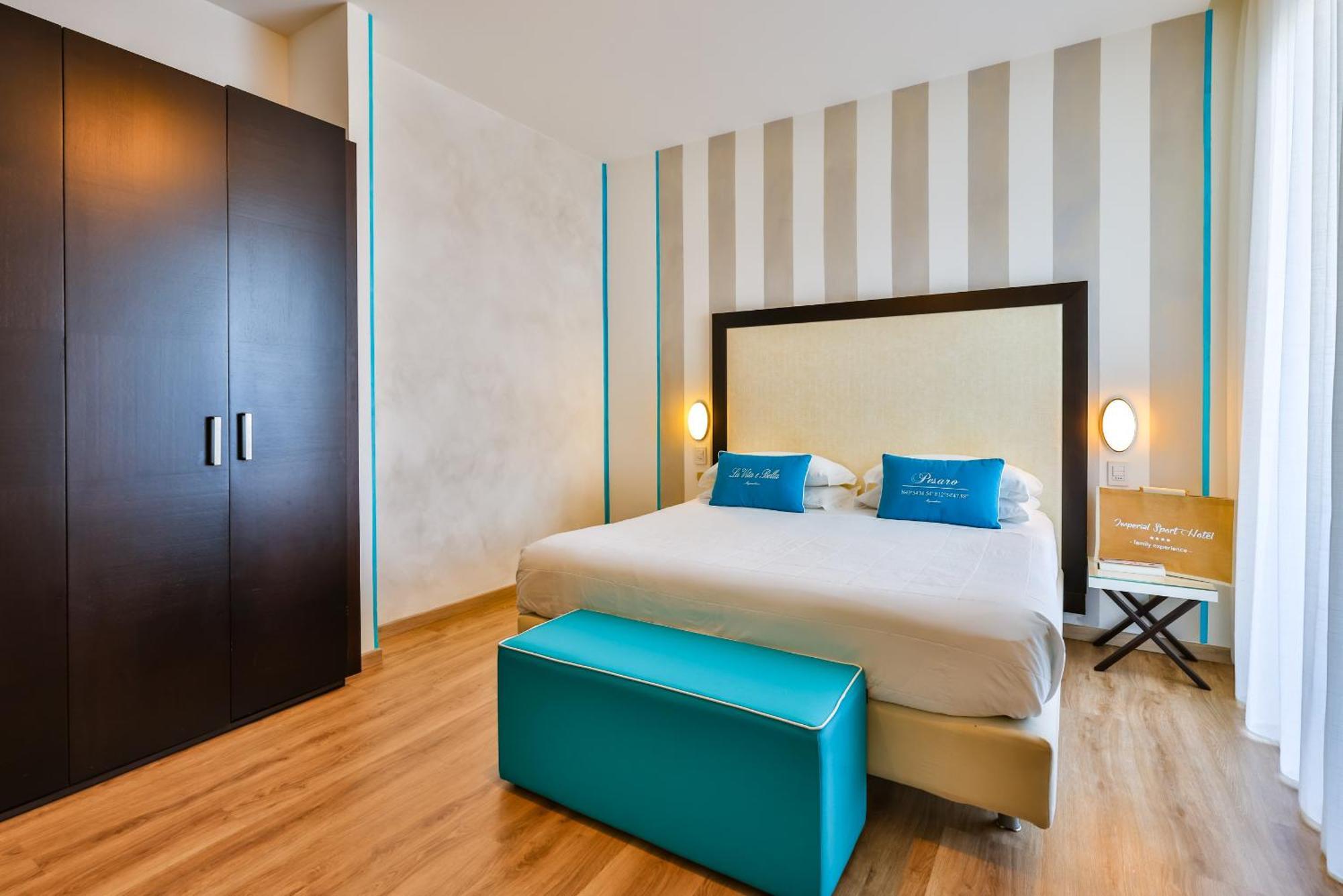 Unahotels Imperial Sport Hotel ペザロ エクステリア 写真
