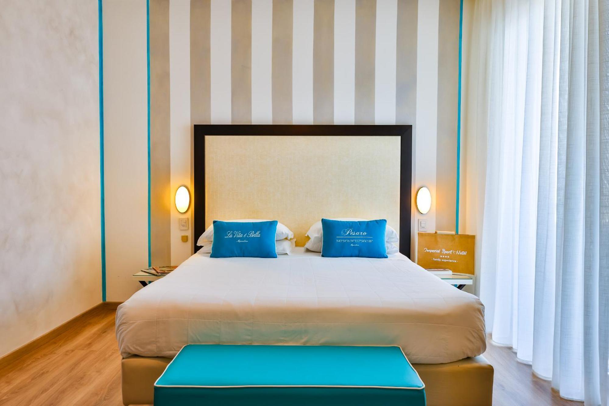 Unahotels Imperial Sport Hotel ペザロ エクステリア 写真